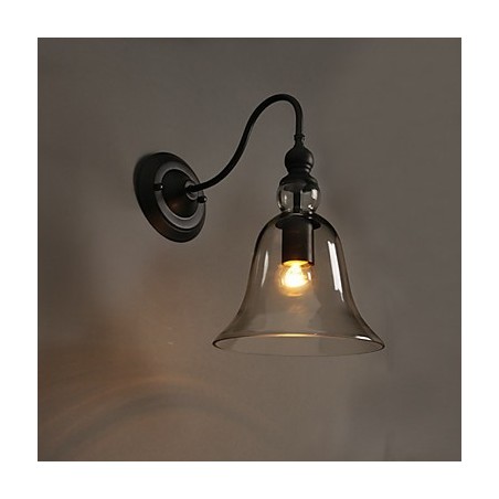Lámpara de pared de cristal con forma de campana que restaura las antiguas formas de iluminación del jardín. Lámpara de pared de cristal con forma de campana que restaura las antiguas formas de iluminación del jardín.