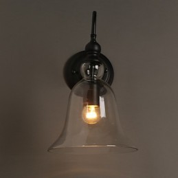 Lámpara de pared de cristal con forma de campana que restaura las antiguas formas de iluminación del jardín.