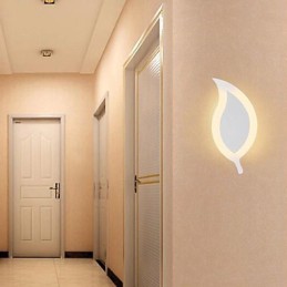 Lámpara de pared de acrílico moderna, creativa, sencilla y moderna, con hojas pequeñas de aleación.