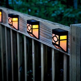 Lámpara de pared solar de color amarillo cálido con 2 faroles para terraza