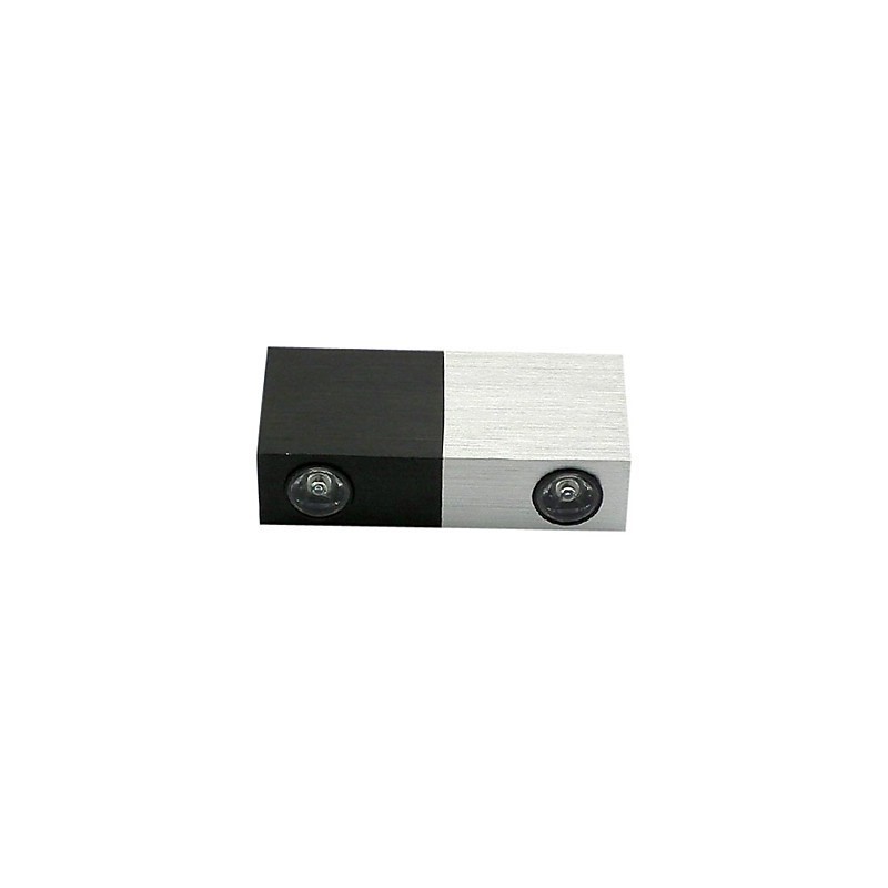 Aplique de pared moderno con diseño elegante mitad plata mitad negro, cuerpo cúbico, 2 luces
