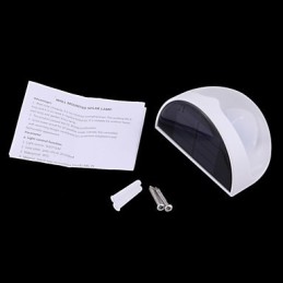 Lámpara solar impermeable IP55 blanca y negra