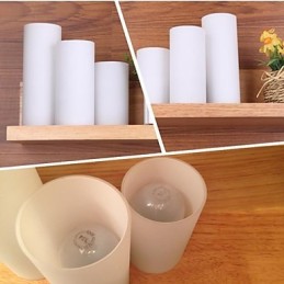 Lámpara de pared de tres luces y cristal