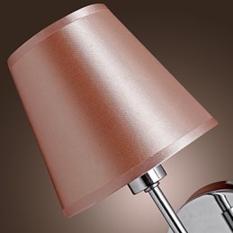 Lámpara de pared de diseño sencillo con luz cálida