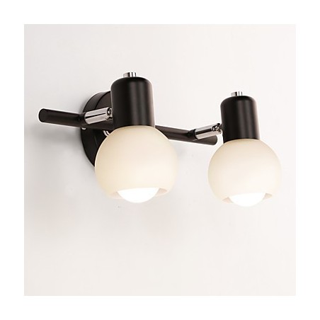 Lámpara de pared de baño con iluminación empotrada de estilo rústico galvanizado. Lámpara de pared de baño con iluminación empotrada de estilo rústico galvanizado.