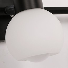 Lámpara de pared de baño con iluminación empotrada de estilo rústico galvanizado.