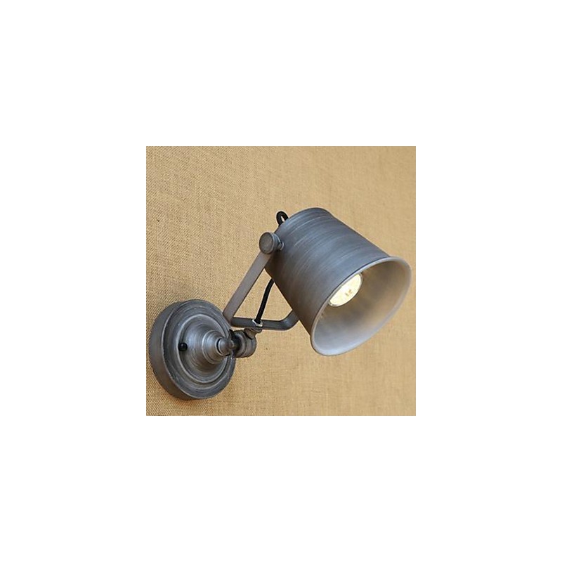 El carácter de la barra de arte de hierro puede ajustar la lámpara de pared iluminada hacia arriba y hacia abajo.
