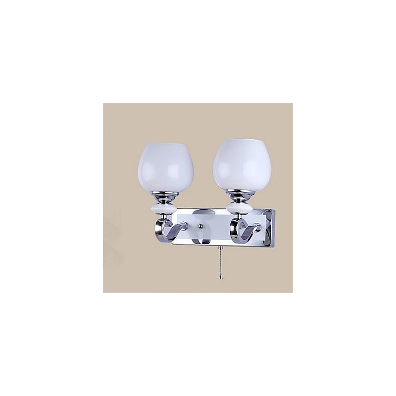 Aplique de pared con luz ambiental, protección ocular y brazo oscilante, con acabado electrochapado contemporáneo moderno.