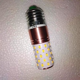 Apliques de pared con luz ambiental, protección ocular y brazo oscilante, con diseño electrochapado moderno y contemporáneo simple.