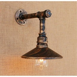 Aplique de pared rústico de latón antiguo estilo campestre para iluminación ambiental.