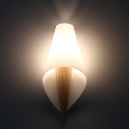 Apliques de pared con luz ambiental de estilo mini, modernos y contemporáneos.