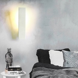 Pintura contemporánea moderna para apliques de pared con luz ambiental.