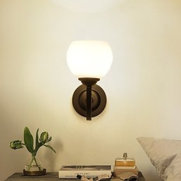 Apliques de pared con luz ambiental y pintura contemporánea moderna