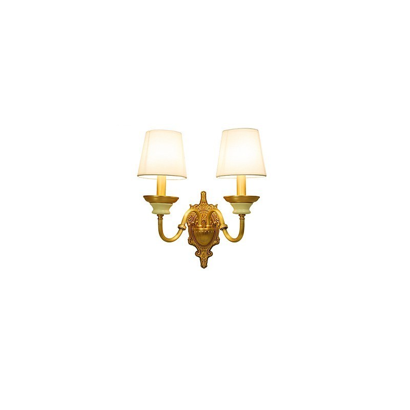 Aplique de pared de latón clásico, tradicional y de estilo campestre, ideal para iluminar desde arriba en estilo mini.