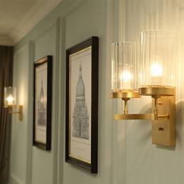 Aplique de pared de latón clásico tradicional de estilo campestre para iluminación ascendente de estilo mini.