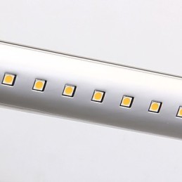 Lámpara de pared moderna y contemporánea con acabado galvanizado para iluminación de baño.