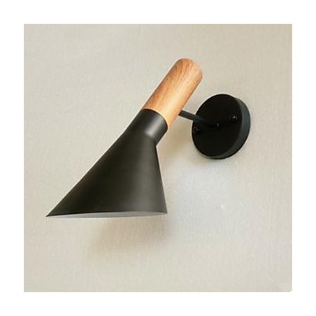 Lámpara de pared moderna y sencilla de hierro forjado con imitación de madera para sala de estar Lámpara de pared moderna y sencilla de hierro forjado con imitación de madera para sala de estar