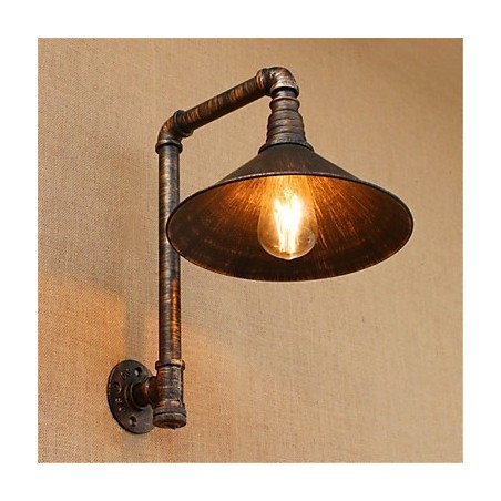 Aplique de pared rústico de latón antiguo estilo campestre para iluminación ambiental. Aplique de pared rústico de latón antiguo estilo campestre para iluminación ambiental.