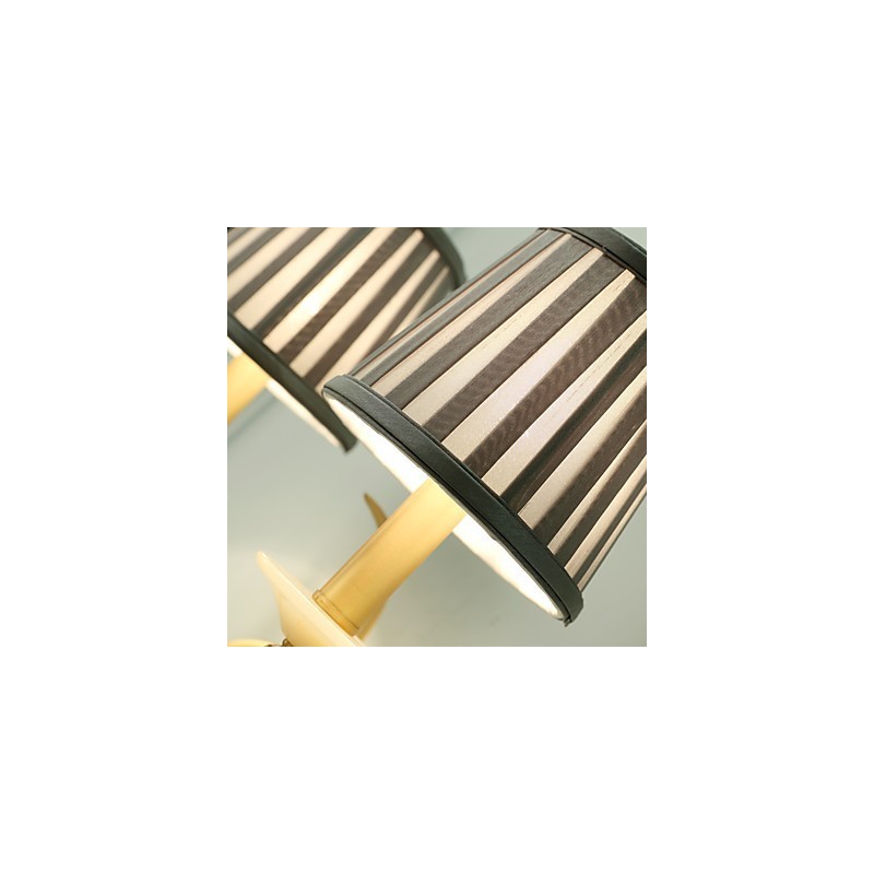 Aplique de pared de latón clásico, tradicional y de estilo campestre, ideal para iluminar desde arriba en estilo mini.