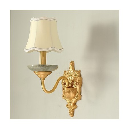 Aplique de pared de latón clásico, tradicional y de estilo campestre, ideal para iluminar desde arriba en estilo mini. Aplique de pared de latón clásico, tradicional y de estilo campestre, ideal para iluminar desde arriba en estilo mini.