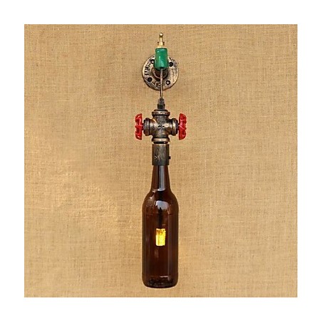 Lámpara de pared moderna y creativa con forma de botella. Lámpara de pared moderna y creativa con forma de botella.