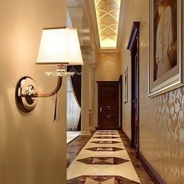 Apliques de pared con iluminación ambiental de cristal, modernos y contemporáneos, con acabado galvanizado.