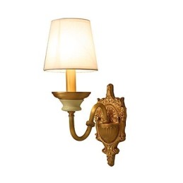 Aplique de pared de latón clásico, tradicional y de estilo campestre, ideal para iluminar desde arriba en estilo mini.