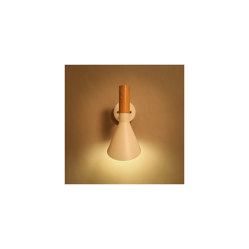 Lámparas de pared de metal con vetas de madera estilo norte de Europa para sala de estar, restaurante, ángulo de luz ajustable