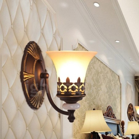 Apliques de pared de metal para interiores, de una sola luz, tradicionales, clásicos, para sala de estar, comedor y dormitorio. Apliques de pared de metal para interiores, de una sola luz, tradicionales, clásicos, para sala de estar, comedor y dormitorio.