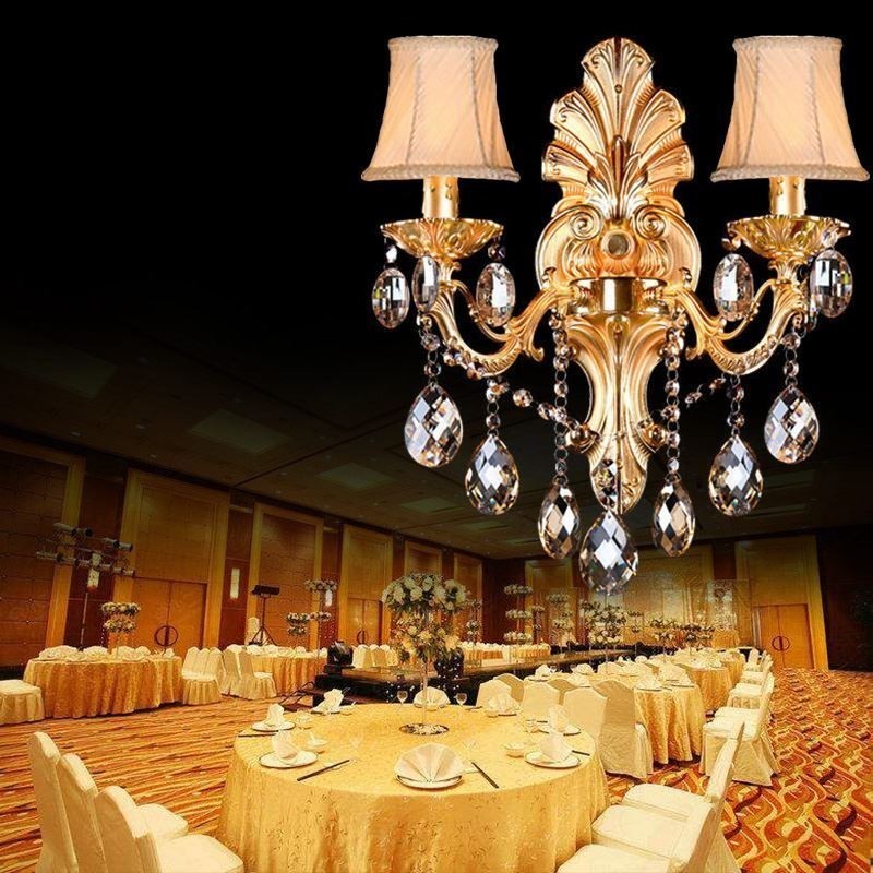 Lámpara de pared europea con pétalos dorados, exquisita lámpara de cristal con gotas, iluminación de noche