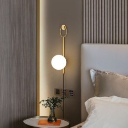 Aplique de pared moderno con forma de globo y cristal dorado cepillado