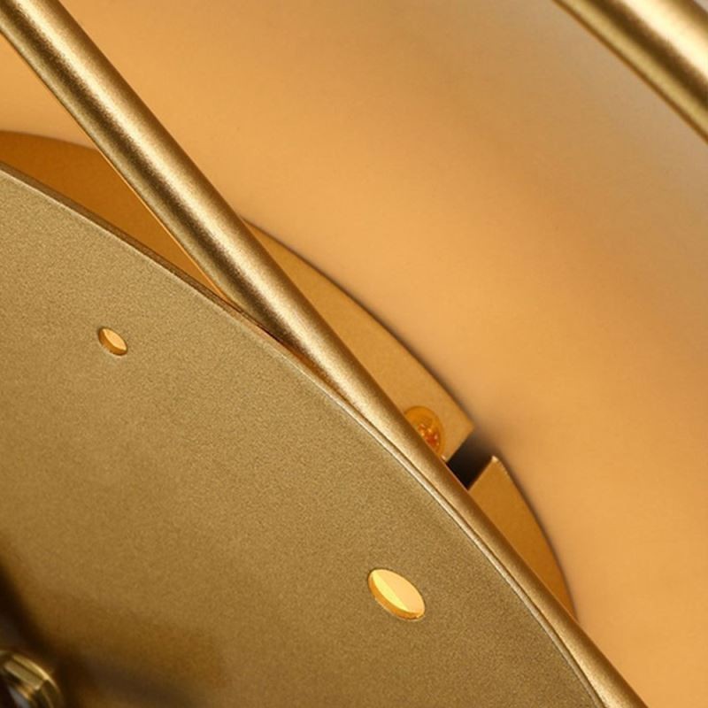 Lámpara de pared con reloj, moderna y minimalista, de hierro forjado.