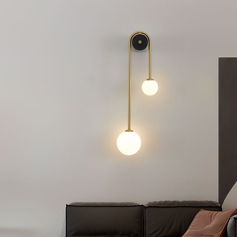 Aplique de pared de vidrio con forma de globo, iluminación moderna de latón.