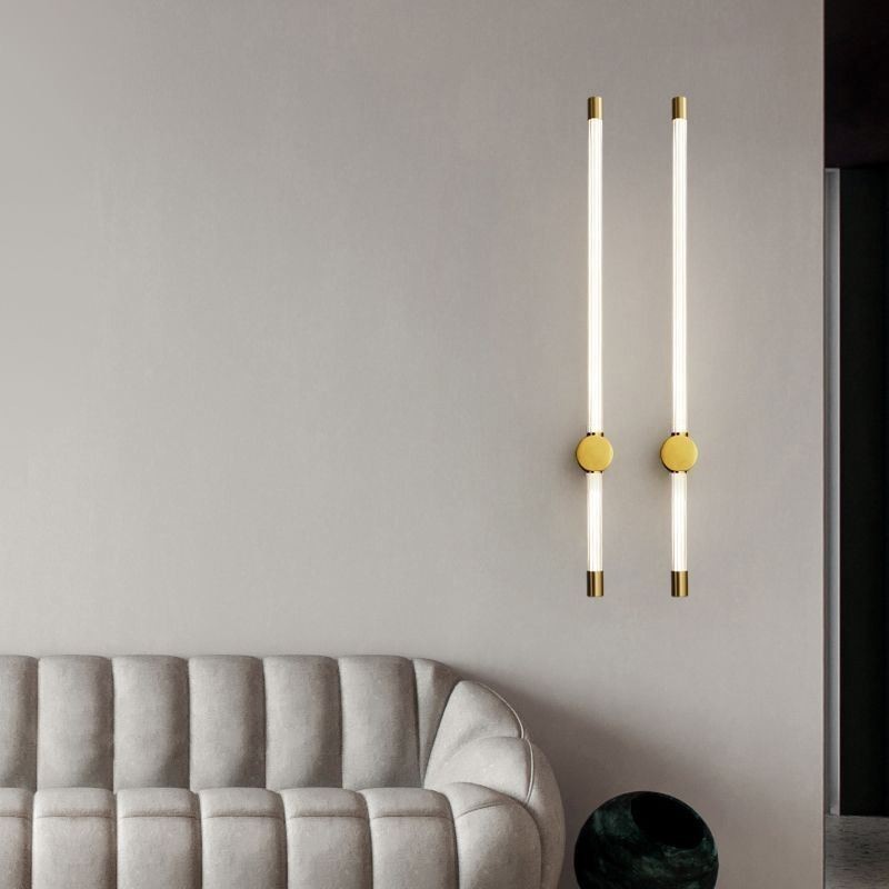 Aplique de pared moderno de tira acrílica de latón