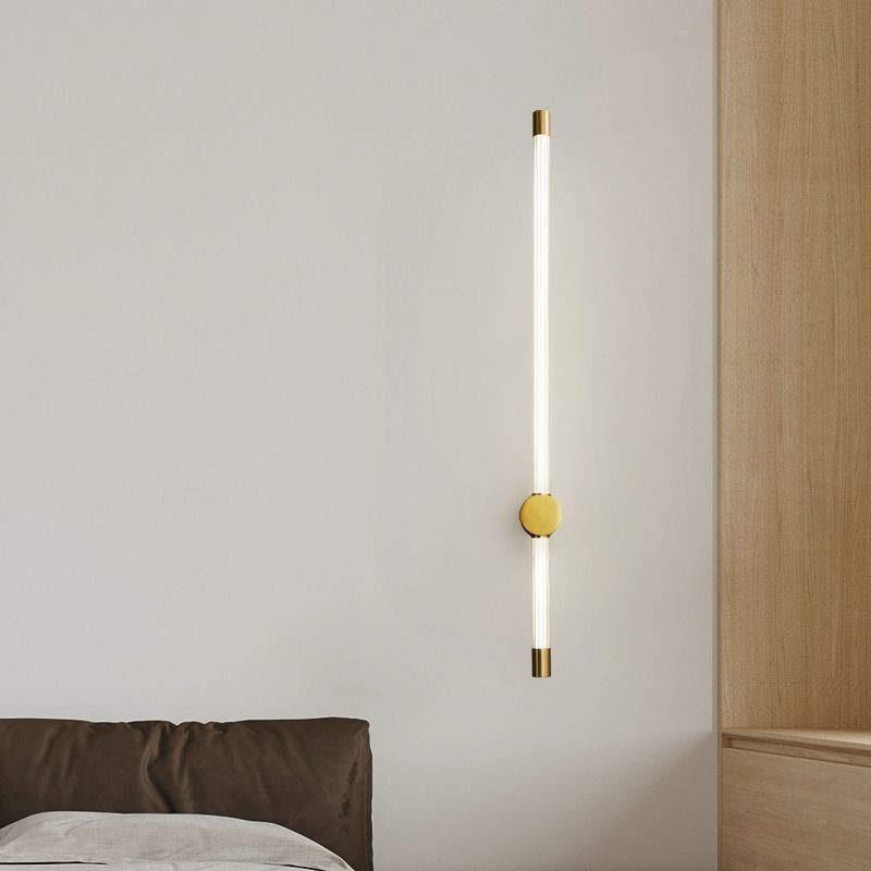 Aplique de pared moderno de tira acrílica de latón