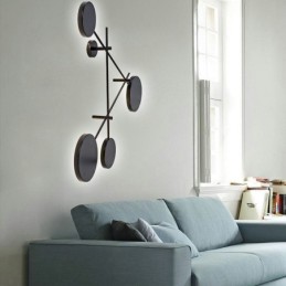Aplique de pared moderno con forma geométrica de hierro