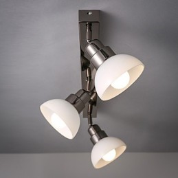 Lámpara de techo empotrada Trinal con marco de aluminio y vidrio blanco, moderna y a la moda.