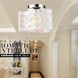 Lámpara contemporánea y compacta de un solo cabezal para absorber la luz del domo