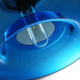 Lámpara colgante de diseño moderno de cristal azul con bombilla incluida.