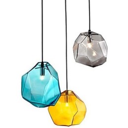 Lámpara colgante cromática de cristal de hielo con forma de diamante