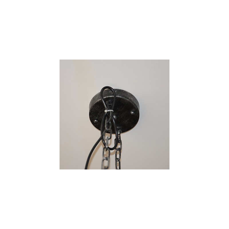 La lámpara de loft desempeña el papel de un viento industrial creativo que restaura las formas antiguas. Lámpara colgante de conducto.