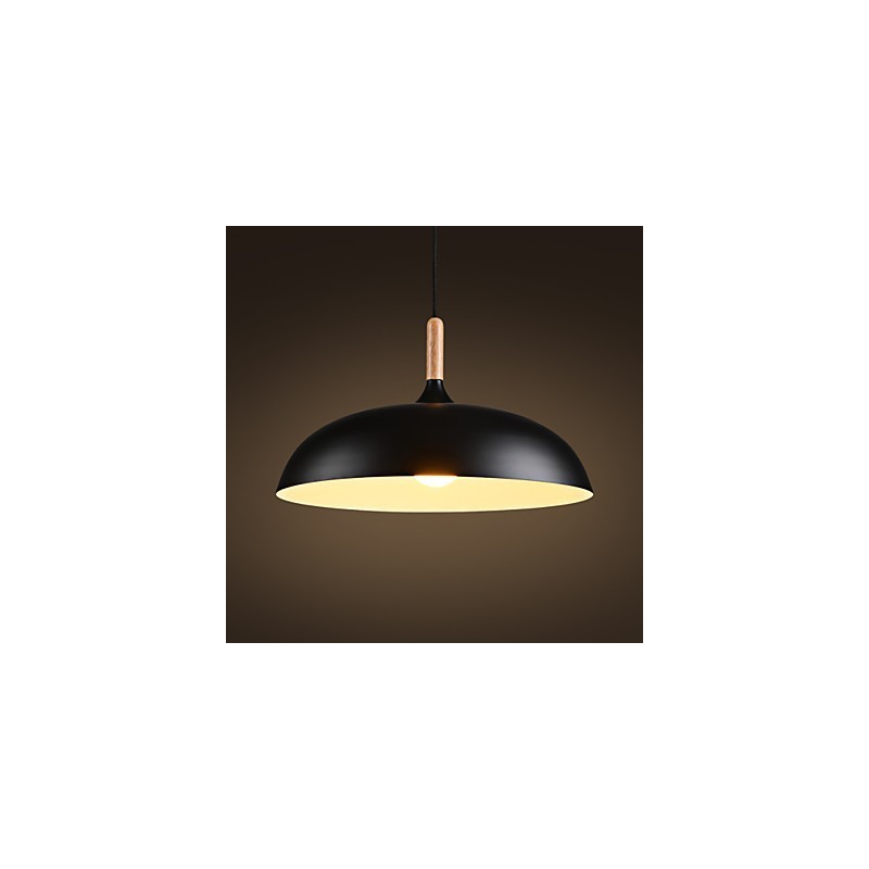 Lámpara colgante retro de madera y metal para cafetería.