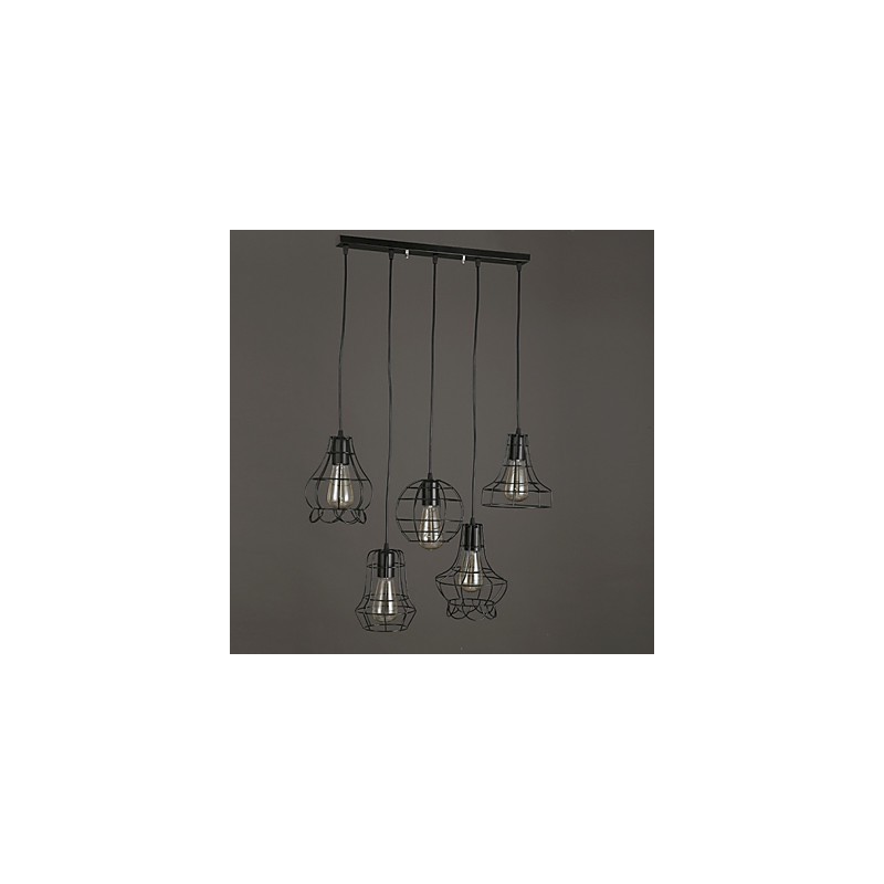 Lámpara de araña de hierro forjado de una sola cabeza con un toque original para restaurar formas antiguas.